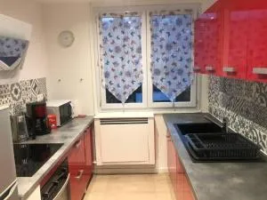 F3 AVEC PARKING ROUEN COTE DOCK76 - Canteleu