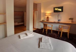 Hotels Les Campanules : photos des chambres