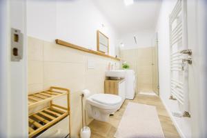 Lovely Home at West Residence