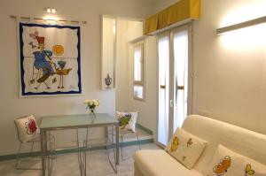 Deluxe One-Bedroom Apartment with Terrace - Attic room in Hotel Eros Residence