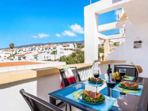 B16 WINDSOR PARK, exclusive sea view, heated pool