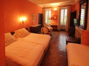 Hotels Hostellerie Le Beffroi : Chambre Triple