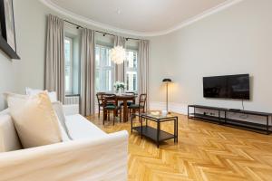 Apartments Warsaw Boduena by Renters Prestige