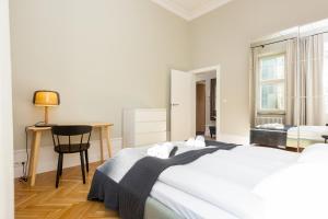 Apartment Warsaw Boduena by Renters Prestige