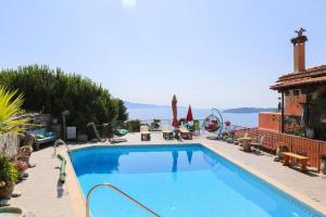 Absolute vacation luxury Villa Stratos near sea majestic view Skiathos Greece