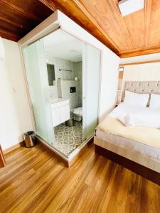 Standard Double Room room in Qonaq Hotel & Suites