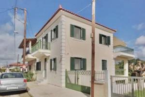 Spacious 2 level home with terraces, near the beach Ilia Greece