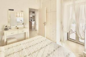 Spacious 2 level home with terraces, near the beach Ilia Greece
