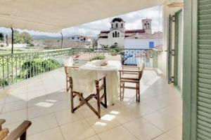 Spacious 2 level home with terraces, near the beach Ilia Greece