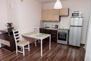 Apartment with Balcony room in Apartment pr-t Shakhtyorov 92