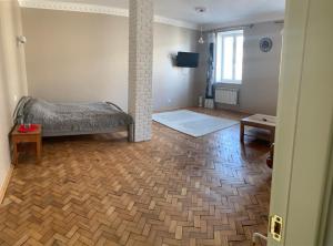 Monro - Heart of Lviv