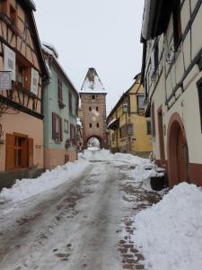 Maisons de vacances Gite des Seigneurs : Maison 4 Chambres