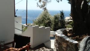 Zacharoula Rooms Ikaria Greece