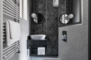 Bumblebee Luxury Apartments 2