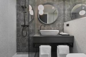 Bumblebee Luxury Apartments 2