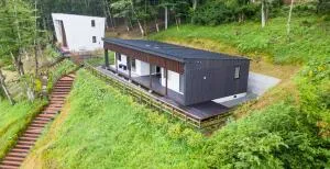 Koti Yamanakako next to Hananomiyako Kouen - Oshino