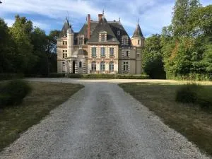 Château de Praslins - Montbouy