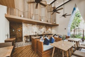 THEE Vijit Lanna by TH District