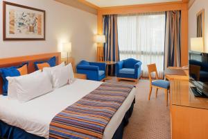 Deluxe King Room with City View room in Crowne Plaza Hamra Beirut