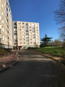 Appartements Appart T2 Gare TGV spacieux et tout equipe : Appartement 1 Chambre