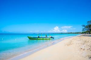 Shields Negril Villas