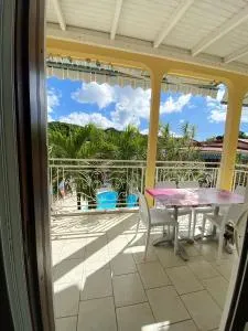 Appartement lumineux à Pointe-Noire avec piscine partagée - Ferry