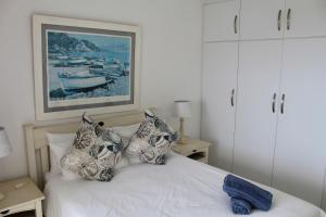 32 SEALODGE UMHLANGA Beachfront