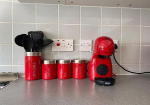 Stunning four bedroom house close to Excel, O2 & Central London with free parking