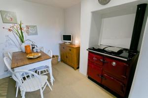 Bryn Mel Honey Hill Cottage