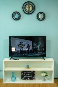 Laurens Crib Marilao with Netflix & WIFI, 1Bedroom