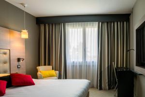 Hotels Logis LE RABELAIS Hotel- Restaurant - SPA : photos des chambres