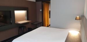 Hotels Logis LE RABELAIS Hotel- Restaurant - SPA : photos des chambres