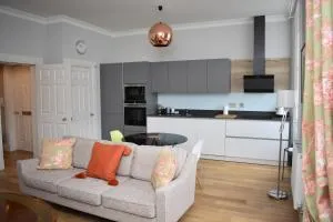 Bernard St - Bright and spacious 1 bed apartment at the Shore! - Leith