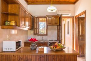 Nikos Pool Apartments Ground Floor