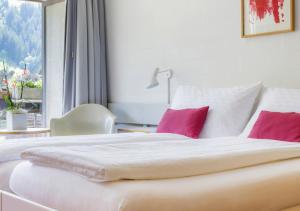 Double Room with Balcony room in Hotel Kreuz Lenk
