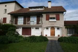 1 Bedroom House 20min walk to centre in Tournus - Boyer