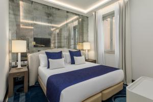 Executive Double or Twin Room with Free Late Check-out till 2pm room in Room Mate Filippo