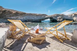 AQUA HOUSE Milos Greece