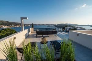 One Bedroom Apt with Garden views - Access to Amazing Rooftop Terrace, Free Parking and Gym on premises