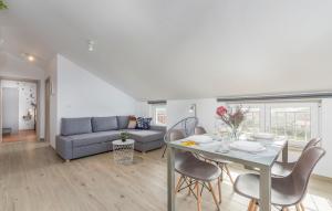 Apartment Serena, sea view, Peroj