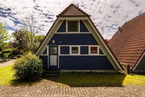 Holiday Home room in Ferienwohnpark Immenstaad am Bodensee Nurdachhaus Typ 8 NDT 014