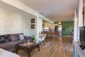 Lovely Istrian apartment with a private swimming pool and a charming garden