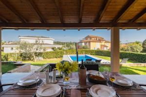 Lovely Istrian apartment with a private swimming pool and a charming garden