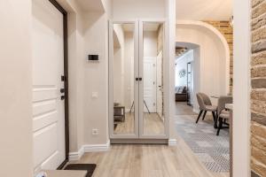 Grand Rynok Square apartment