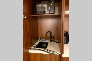 3E-Cozy! Micro apartment! in Oakland, sleeps 1