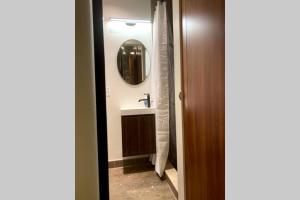 3E-Cozy! Micro apartment! in Oakland, sleeps 1
