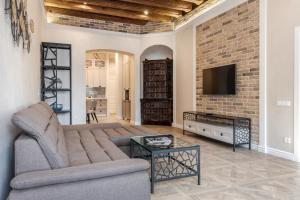 Grand Rynok Square apartment