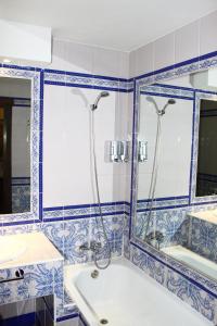 Double or Twin Room with Extra Bed room in Palacio de Monjaraz