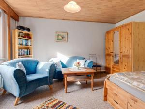 Cozy Apartment near the Sea in Warin