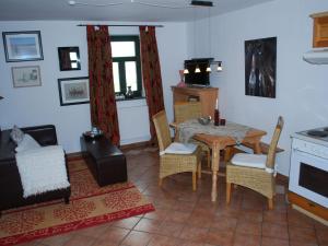 Landhaus mit Schwimmbad in Dargun